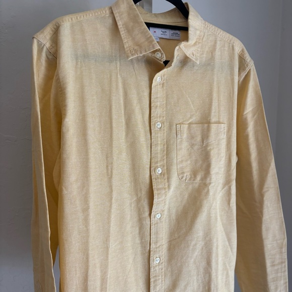 Old Navy Yellow Cotton Button Front Everyday Collared Shirt, Medium - Picture 5 of 8